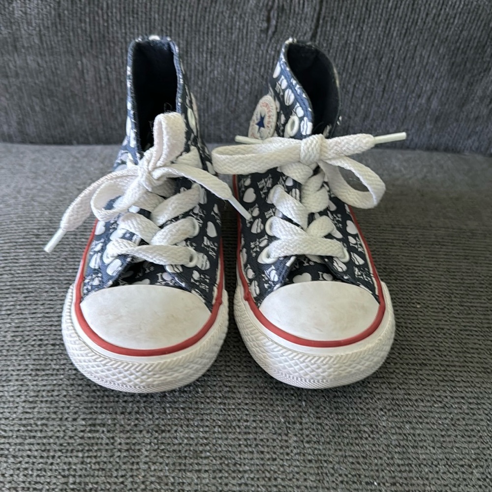 Tennis Shoes